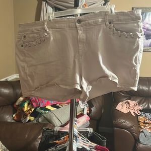 Women’s torrid short size 22